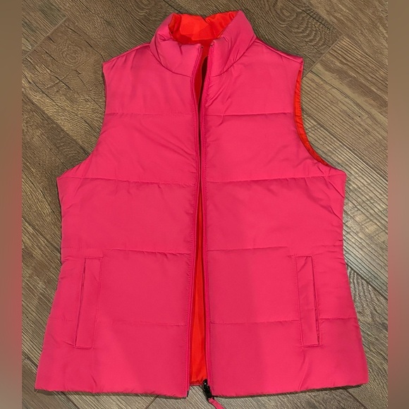 Reversible Puffer Vest, size Medium - Picture 1 of 7